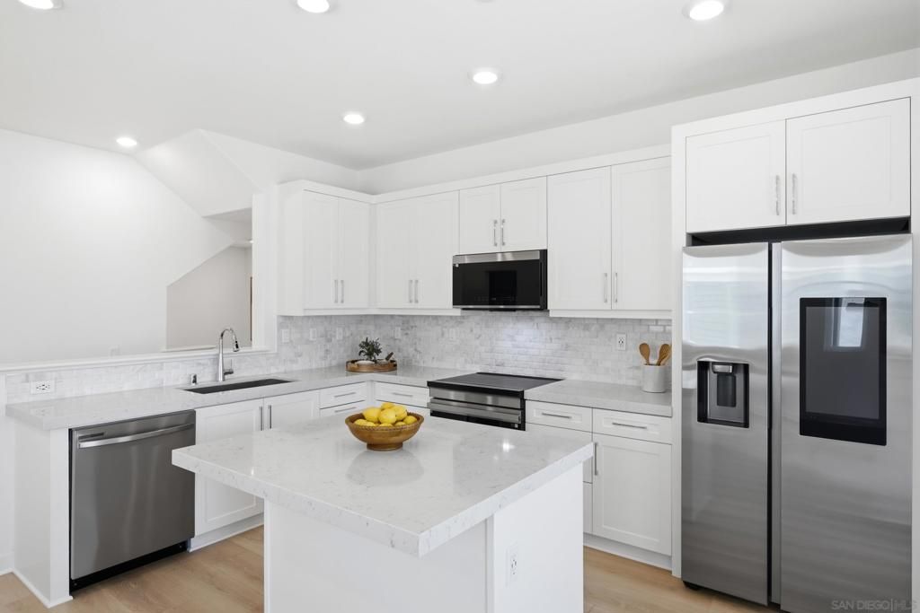 Image 12 of property listing at 14136 Jonah Way, San Diego, CA 92128