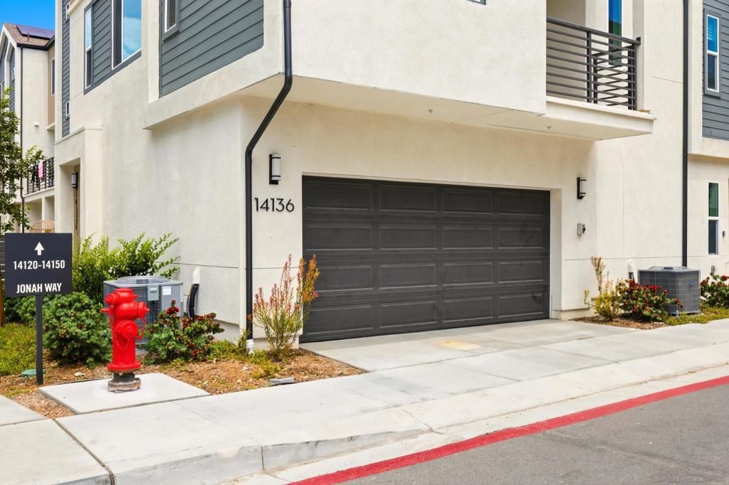 Image 26 of property listing at 14136 Jonah Way, San Diego, CA 92128