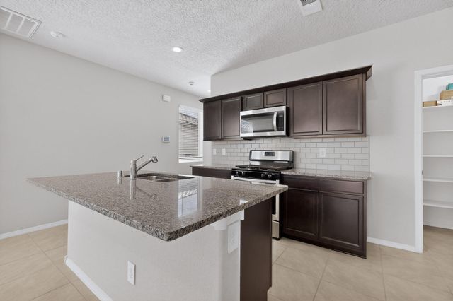 889 Tazanita Loop SE, Albuquerque, NM 87124