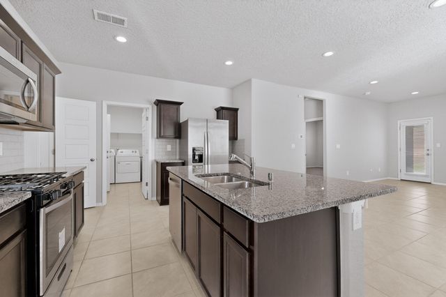 889 Tazanita Loop SE, Albuquerque, NM 87124