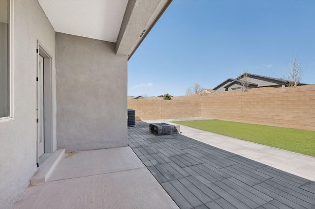 889 Tazanita Loop SE, Albuquerque, NM 87124