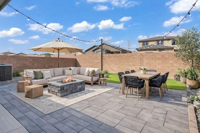 889 Tazanita Loop SE, Albuquerque, NM 87124