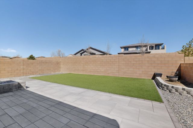 889 Tazanita Loop SE, Albuquerque, NM 87124