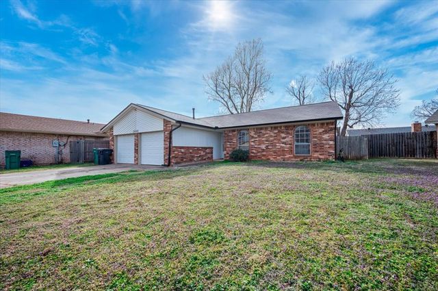 5009 Oak Manor Drive, Oklahoma City, OK 73135