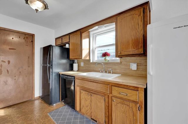 5009 Oak Manor Drive, Oklahoma City, OK 73135