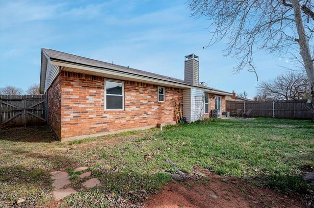 5009 Oak Manor Drive, Oklahoma City, OK 73135