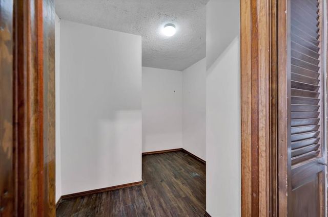 5009 Oak Manor Drive, Oklahoma City, OK 73135