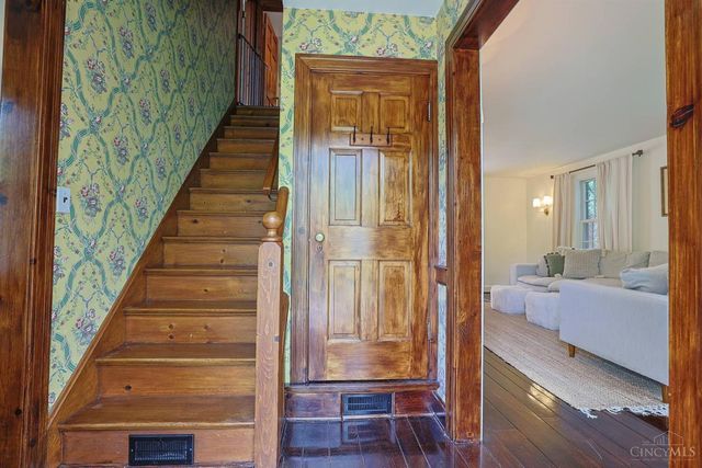 67 Forest Avenue, Wyoming, OH 45215