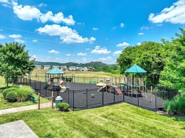 505 Lyndeboro Ct, Nashville, TN 37221