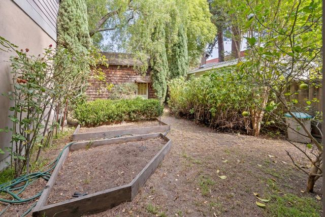 33 Edgewood Way, Santa Cruz, CA 95060