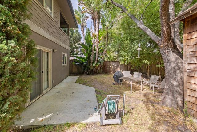 33 Edgewood Way, Santa Cruz, CA 95060