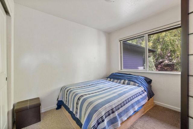33 Edgewood Way, Santa Cruz, CA 95060