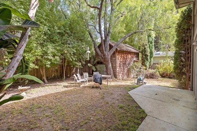 33 Edgewood Way, Santa Cruz, CA 95060