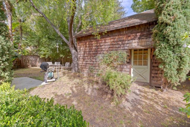 33 Edgewood Way, Santa Cruz, CA 95060