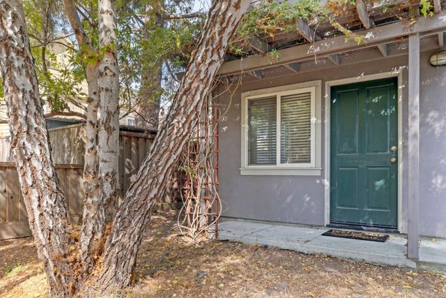 33 Edgewood Way, Santa Cruz, CA 95060