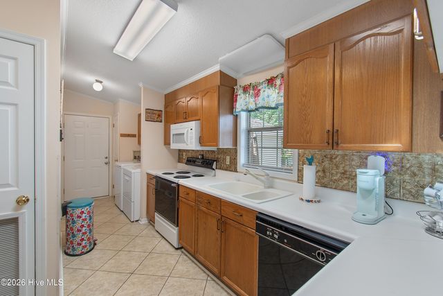 1089 Captains Court, Calabash, NC 28467
