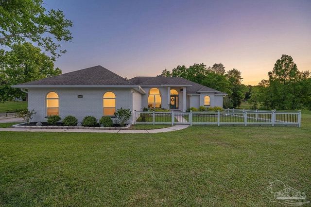 435 Meander Ln, Cantonment, FL 32533