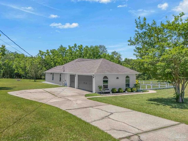 435 Meander Ln, Cantonment, FL 32533