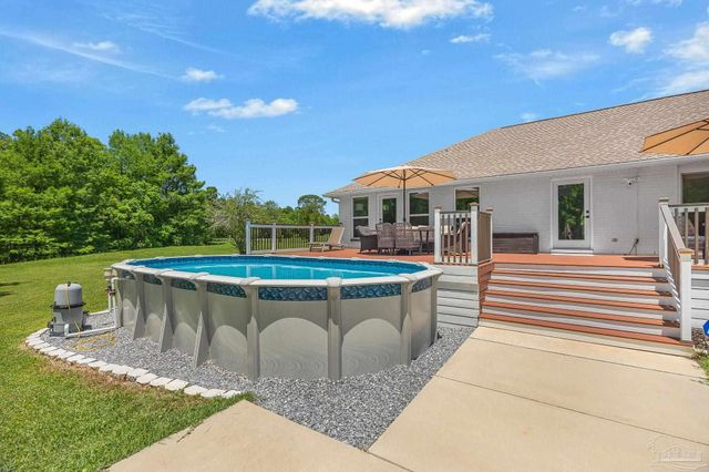 435 Meander Ln, Cantonment, FL 32533