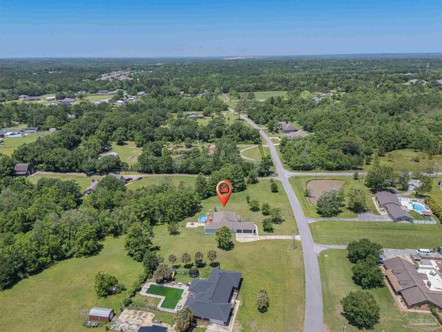 435 Meander Ln, Cantonment, FL 32533
