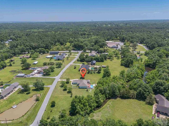 435 Meander Ln, Cantonment, FL 32533