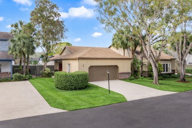 6558 Abbey Road, Parkland, FL 33067