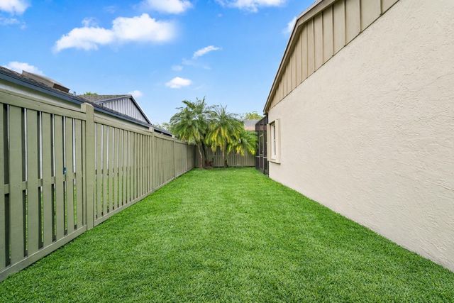 6558 Abbey Road, Parkland, FL 33067