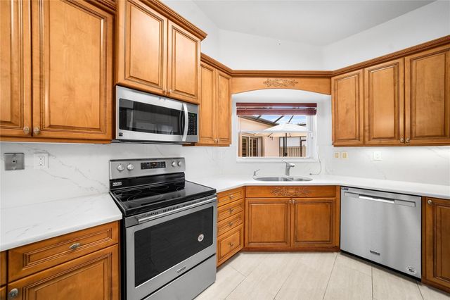 6558 Abbey Road, Parkland, FL 33067