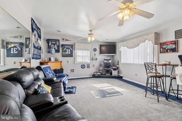 2703 OVERDALE PL, District Heights, MD 20747