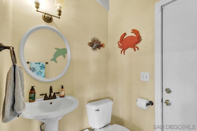 1255 Bermuda Pl, El Cajon, CA 92021