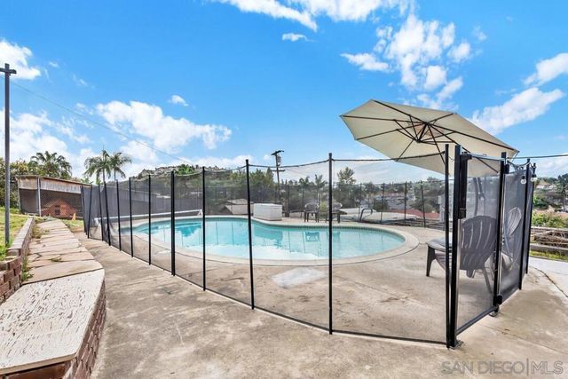 1255 Bermuda Pl, El Cajon, CA 92021