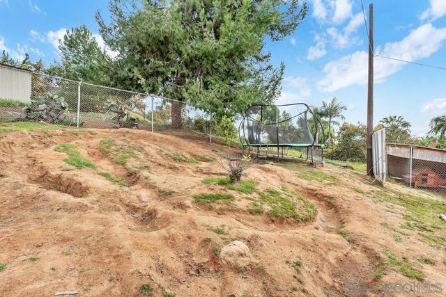 1255 Bermuda Pl, El Cajon, CA 92021