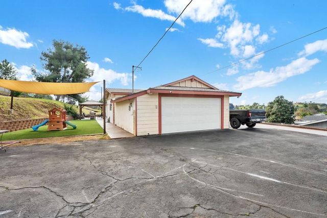 1255 Bermuda Pl, El Cajon, CA 92021