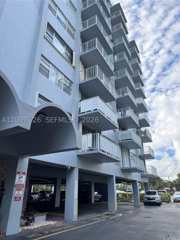1470 NE 125th Ter 205, North Miami, FL 33161