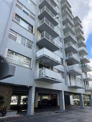 1470 NE 125th Ter 205, North Miami, FL 33161