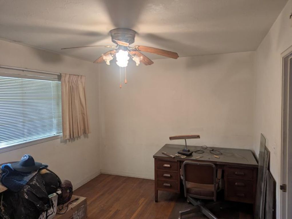 Image 4 of property listing at 3718 N Howard Avenue, Fresno, CA 93726