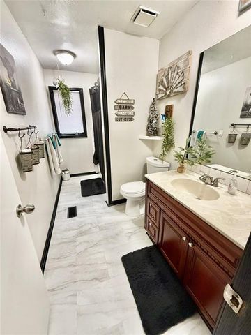 2203 S Owings Street, Oak Grove, MO 64075