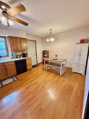 2203 S Owings Street, Oak Grove, MO 64075