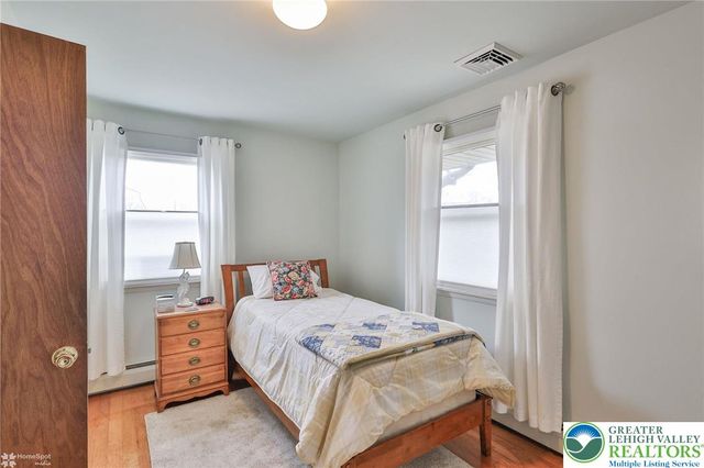 1961 Ravenwood Drive, Bethlehem City, PA 18018