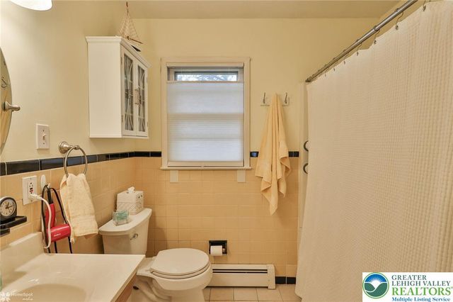 1961 Ravenwood Drive, Bethlehem City, PA 18018