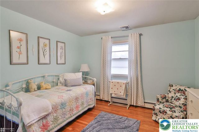 1961 Ravenwood Drive, Bethlehem City, PA 18018