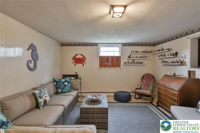 1961 Ravenwood Drive, Bethlehem City, PA 18018