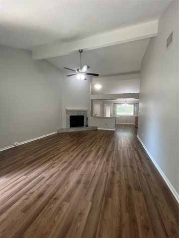 1001 Stableway Lane, Bedford, TX 76022