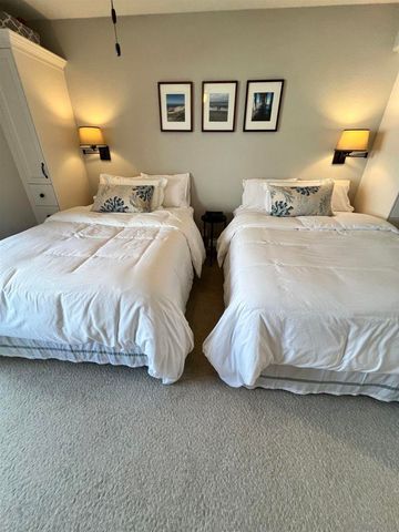 7757 Eads B4, La Jolla, CA 92037