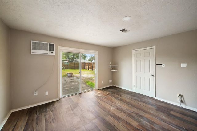 4114 Dacca Drive, Houston, TX 77047