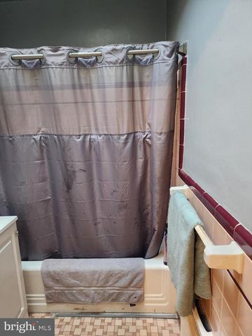 7633 RUGBY ST, Philadelphia, PA 19150