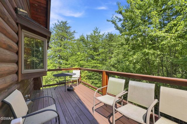 2469 Misty Shadows Drive, Sevierville, TN 37862
