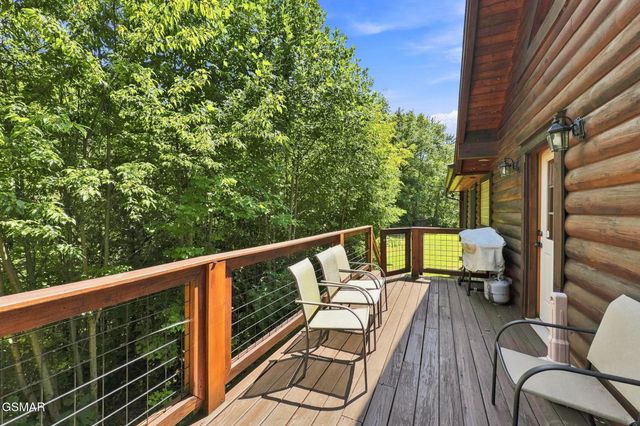 2469 Misty Shadows Drive, Sevierville, TN 37862