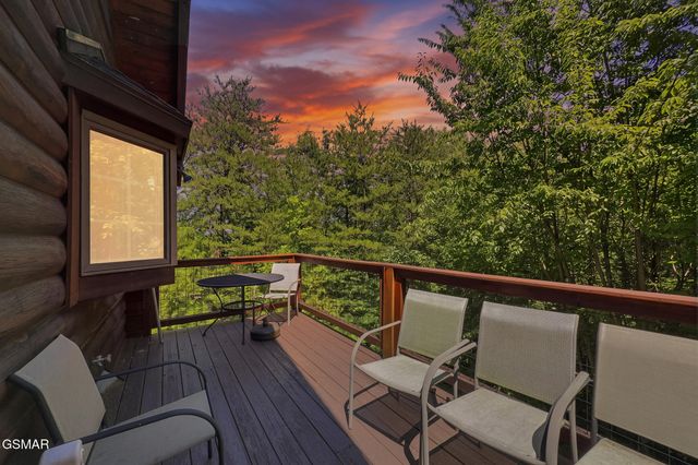 2469 Misty Shadows Drive, Sevierville, TN 37862