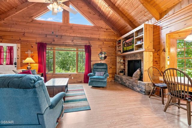 2469 Misty Shadows Drive, Sevierville, TN 37862